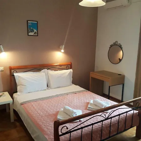 Kastro Studios * Skopelos Town